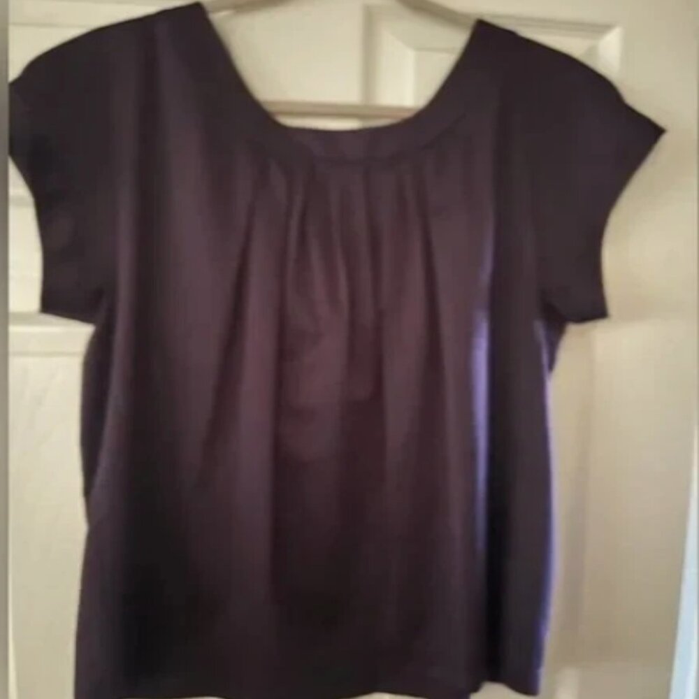 BANANA REPUBLIC amethyst satin blouse, v bow back, LN size L